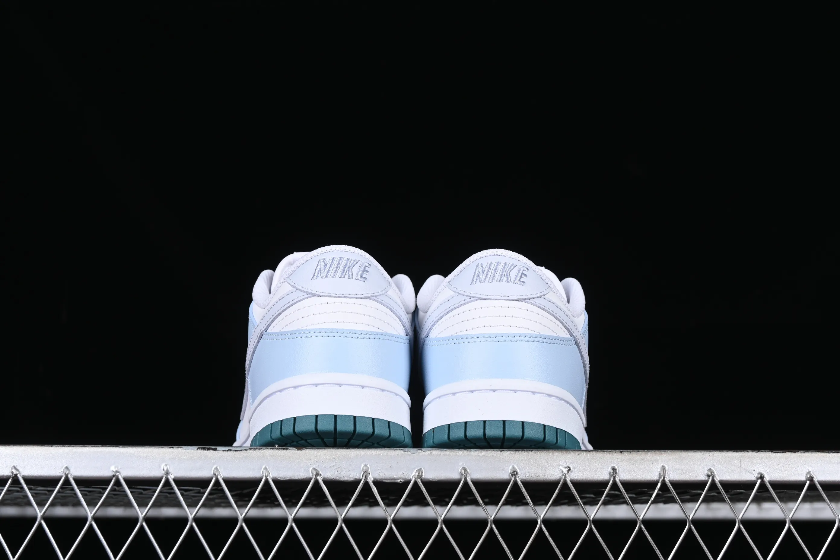 All categories Nk SB Dunk series Nk SB Dunk Low low-top sneakers Nk SB Dunk Low Frozen color SB low-top sports and leisure sneakers FD9911-101